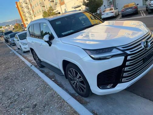 2025 Lexus LX 600 Luxury