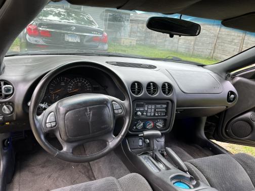 2002 Pontiac Firebird Base