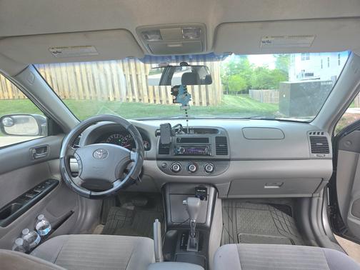 Gray 2006 Toyota Camry LE