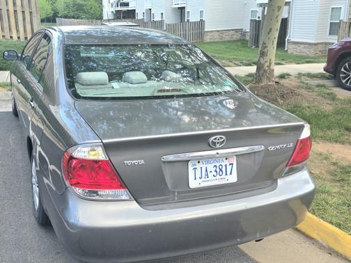 Gray 2006 Toyota Camry LE