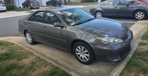 Gray 2006 Toyota Camry LE