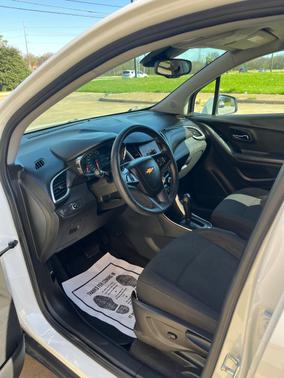 White 2021 Chevrolet Trax LS