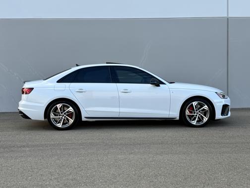 2023 Audi A4 45 S line Premium Plus