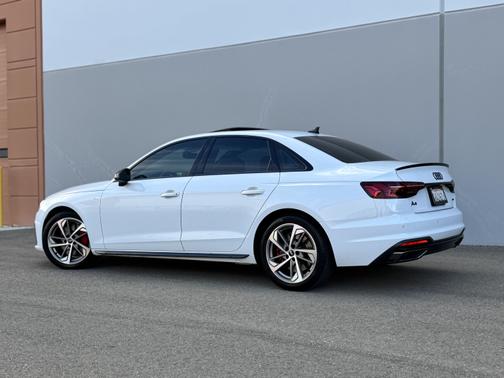 2023 Audi A4 45 S line Premium Plus