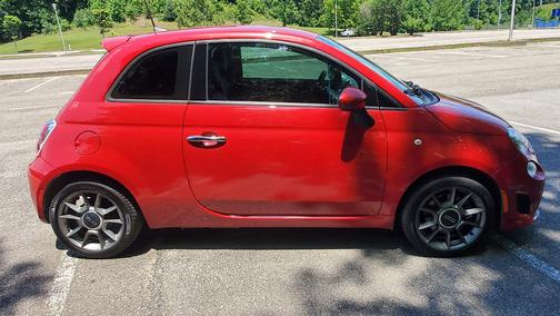 Red 2018 FIAT 500 Pop