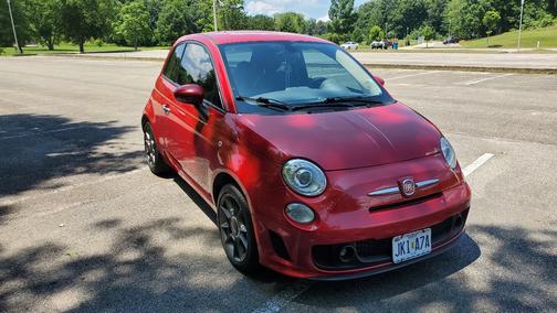 Red 2018 FIAT 500 Pop