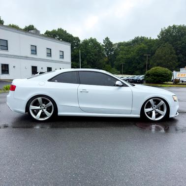 White 2014 Audi RS 5 4.2
