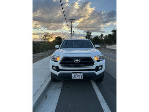 2017 Toyota Tacoma SR5