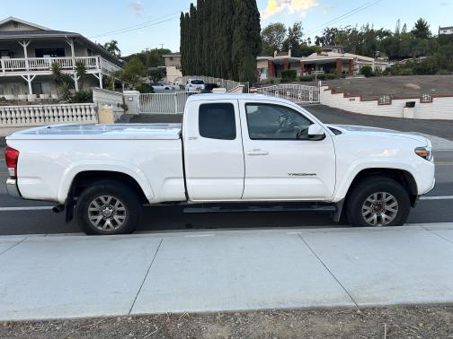 2017 Toyota Tacoma SR5