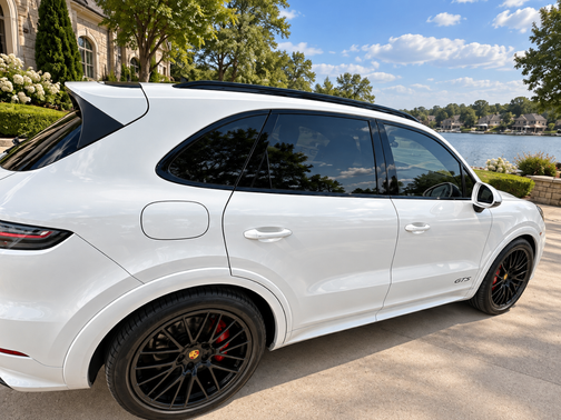 White 2021 Porsche Cayenne Cayenne GTS