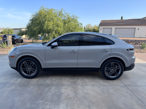 Gray 2024 Porsche Cayenne Cayenne