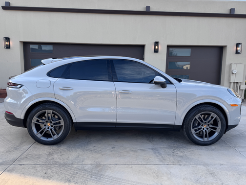 Gray 2024 Porsche Cayenne Cayenne