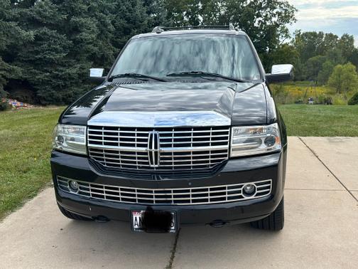 2010 Lincoln Navigator Base
