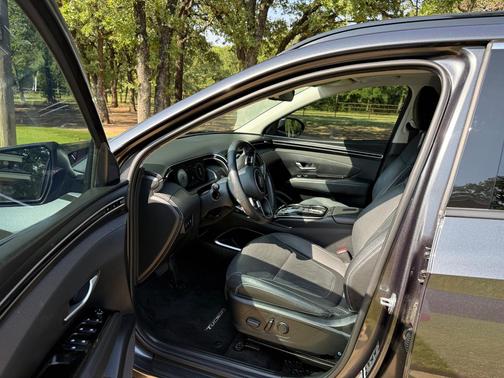 Gray 2023 Hyundai TUCSON Limited