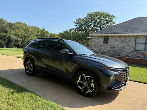 Gray 2023 Hyundai TUCSON Limited