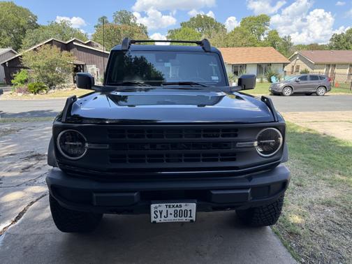 2023 Ford Bronco Base Advanced