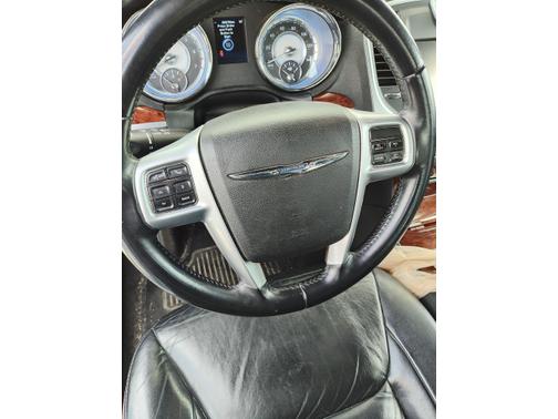 2012 Chrysler 300 Limited