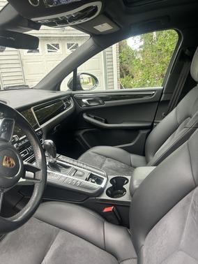 Black 2021 Porsche Macan Macan