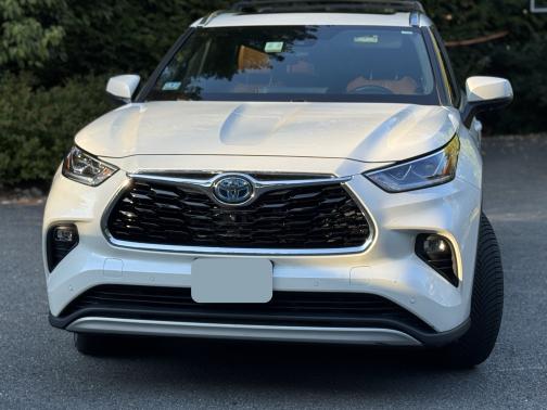 2020 Toyota Highlander Hybrid Platinum