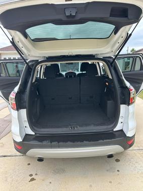 White 2017 Ford Escape SE