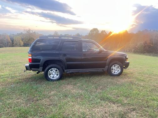 Black 2004 Chevrolet Tahoe Z71