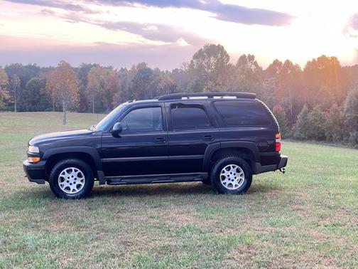 Black 2004 Chevrolet Tahoe Z71