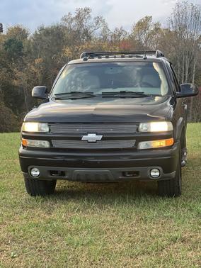 Black 2004 Chevrolet Tahoe Z71