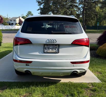 White 2014 Audi Q5 2.0T Premium Plus
