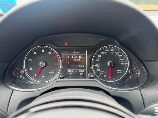 White 2014 Audi Q5 2.0T Premium Plus