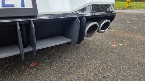 White 2024 Volkswagen Golf R 2.0T DSG