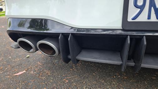 White 2024 Volkswagen Golf R 2.0T DSG