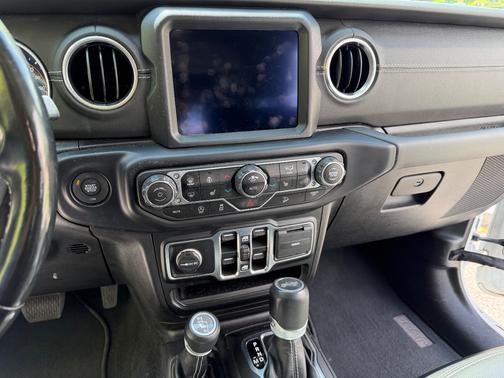 White 2020 Jeep Wrangler Unlimited Sahara