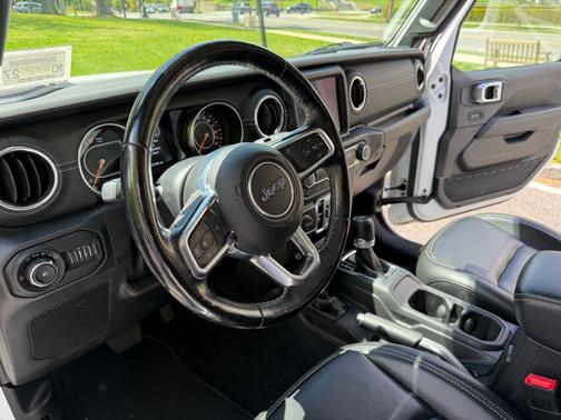 White 2020 Jeep Wrangler Unlimited Sahara