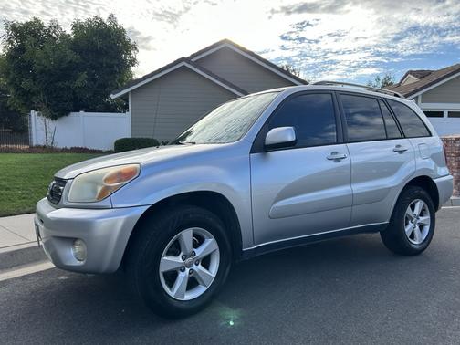2005 Toyota RAV4 Base
