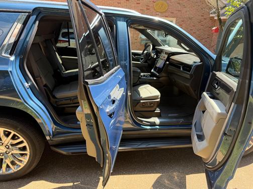 Blue 2025 GMC Yukon Elevation