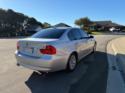 2006 BMW 325 i