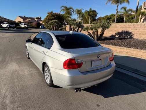 2006 BMW 325 i