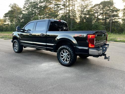 2022 Ford F-350 Lariat