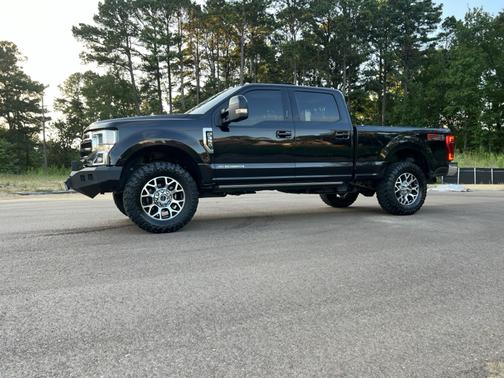 2022 Ford F-350 Lariat