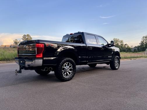 2022 Ford F-350 Lariat