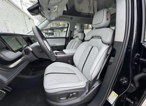 2023 Rivian R1S Launch Edition