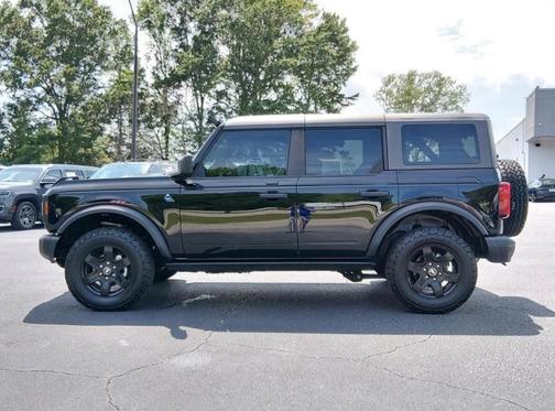 Black 2022 Ford Bronco Black Diamond