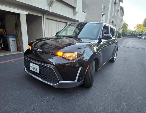 Black 2023 Kia Soul LX