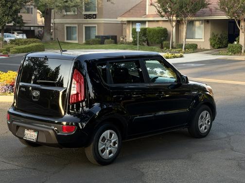 Black 2012 Kia Soul Base