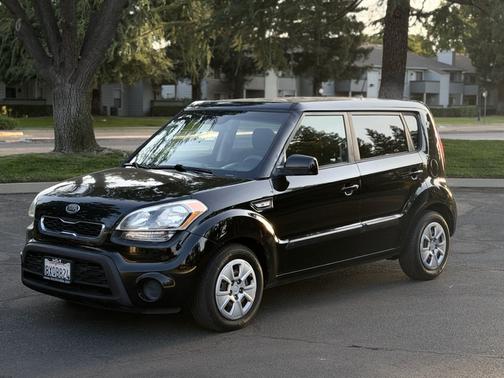 Black 2012 Kia Soul Base
