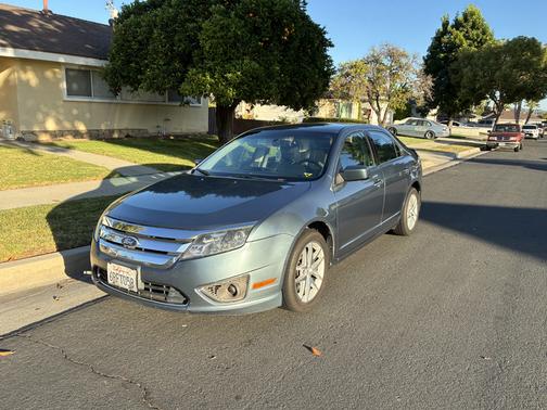Blue 2011 Ford Fusion SEL