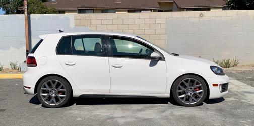 White 2013 Volkswagen GTI Drivers Edition