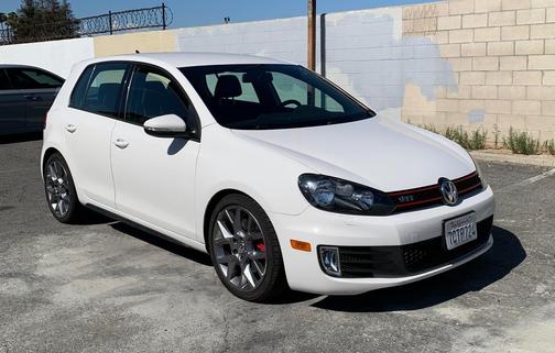 White 2013 Volkswagen GTI Drivers Edition