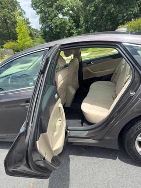 Brown 2017 Hyundai SONATA SE