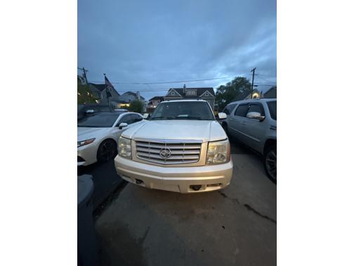 2003 Cadillac Escalade Base